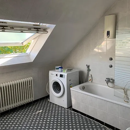 Dokomi Duesseldorf Koeln 5 Pers Mit Terrasse Big Tv Apartment *